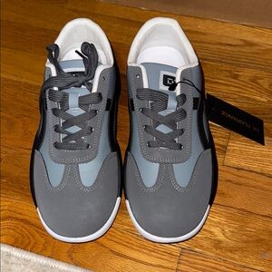 Brand new never worn comfortable sneakers